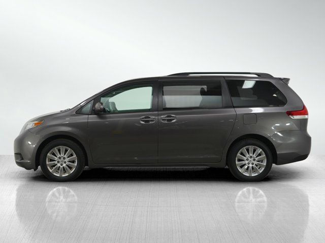 2013 Toyota Sienna LE