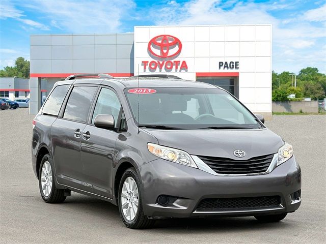 2013 Toyota Sienna LE