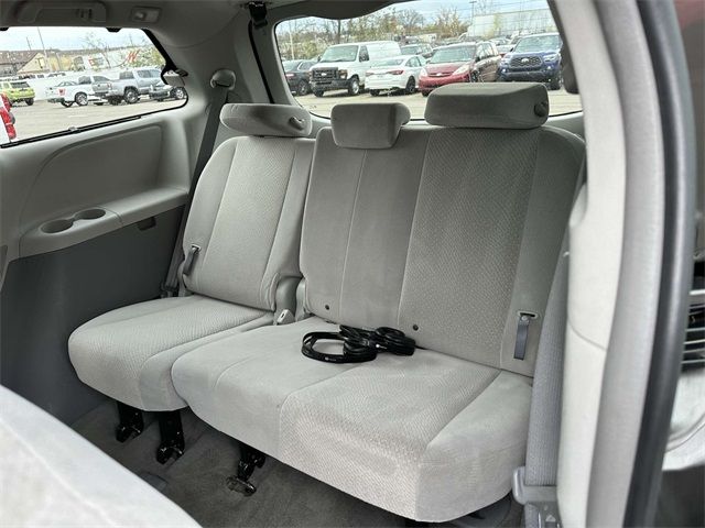 2013 Toyota Sienna LE