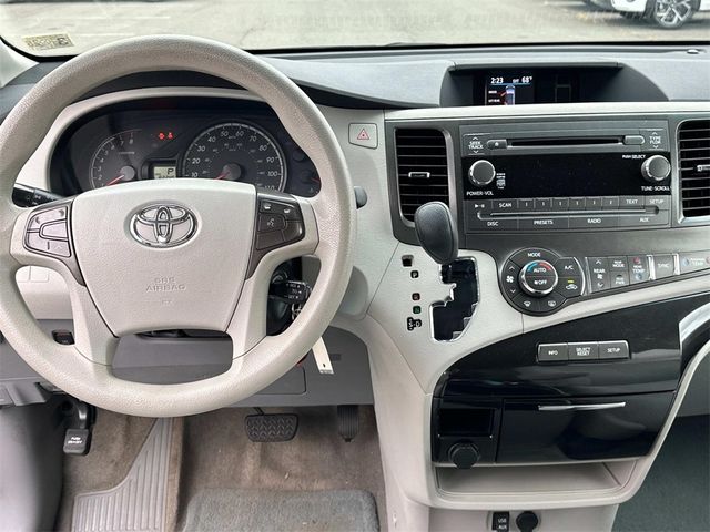 2013 Toyota Sienna LE