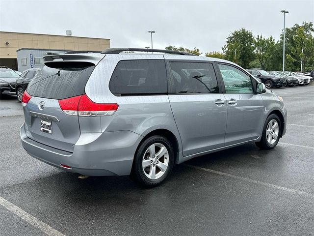 2013 Toyota Sienna LE