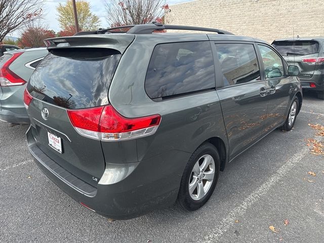 2013 Toyota Sienna LE