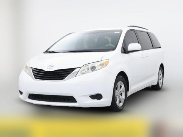 2013 Toyota Sienna LE
