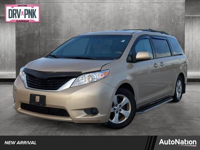 2013 Toyota Sienna LE