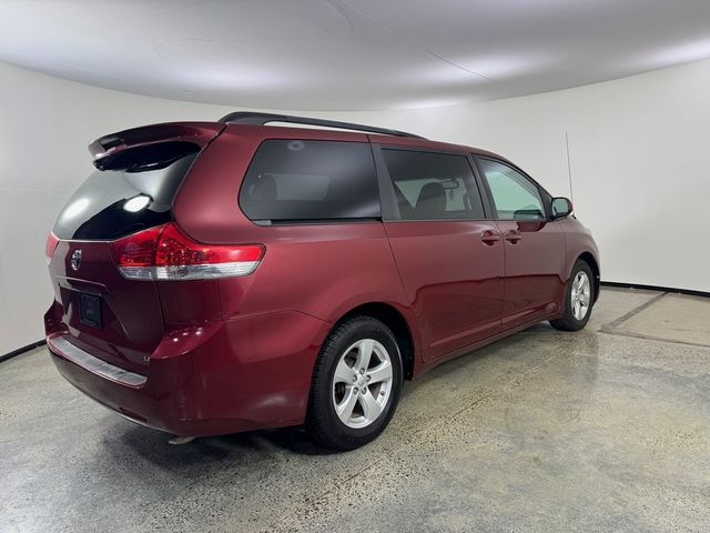 2013 Toyota Sienna LE