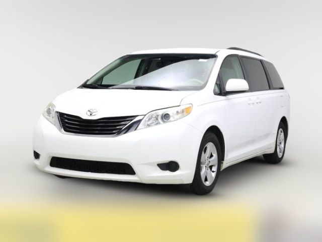 2013 Toyota Sienna LE
