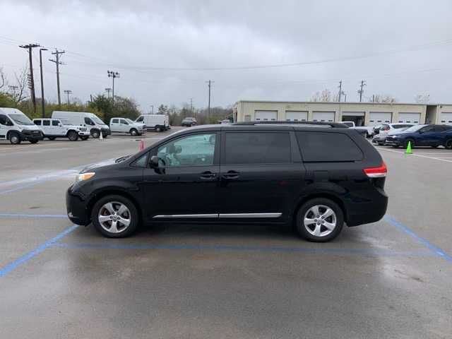 2013 Toyota Sienna LE