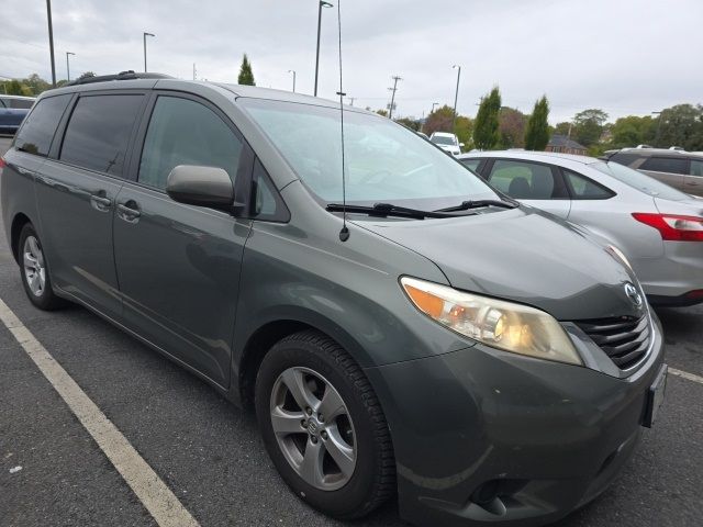 2013 Toyota Sienna LE