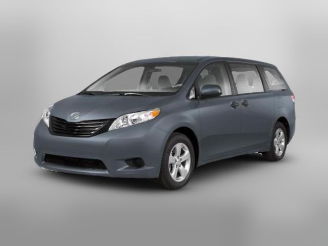 2013 Toyota Sienna LE