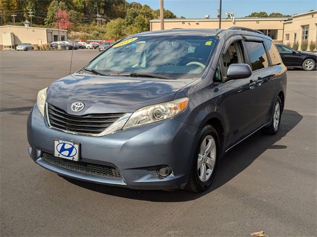 2013 Toyota Sienna LE