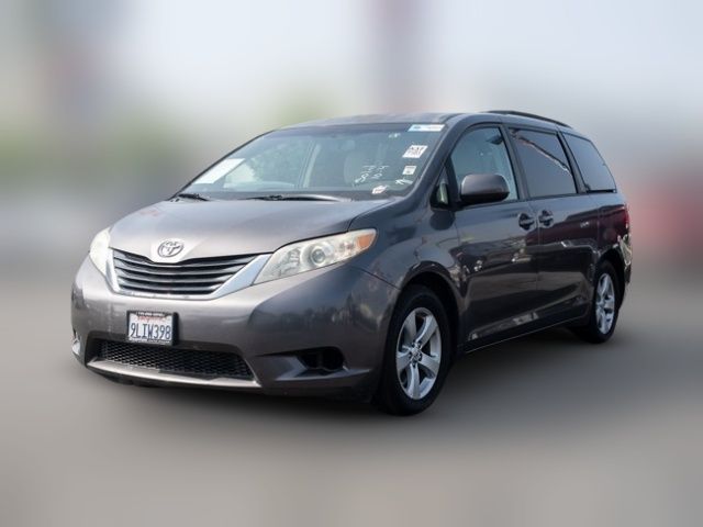 2013 Toyota Sienna LE