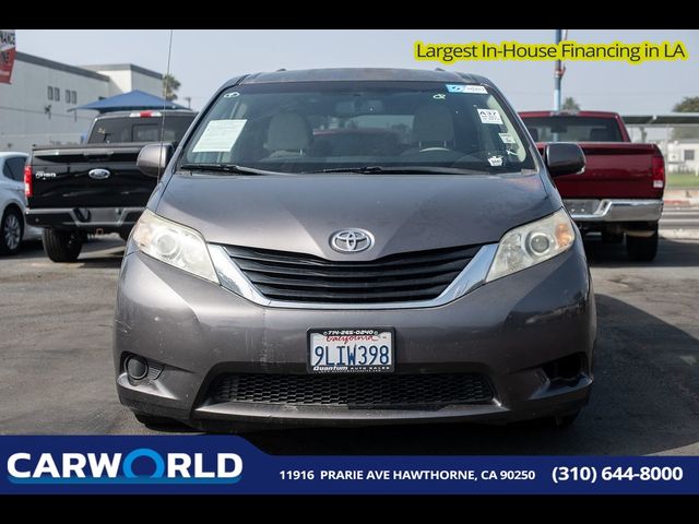 2013 Toyota Sienna LE