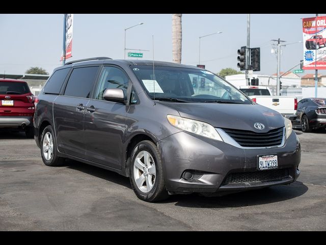 2013 Toyota Sienna LE