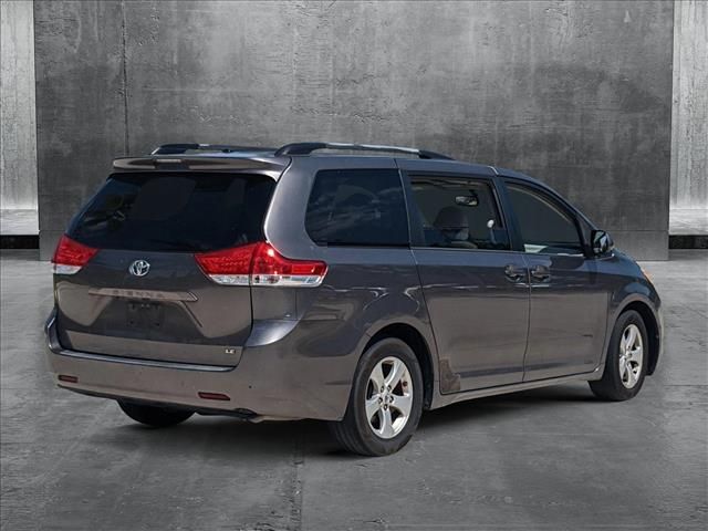 2013 Toyota Sienna LE
