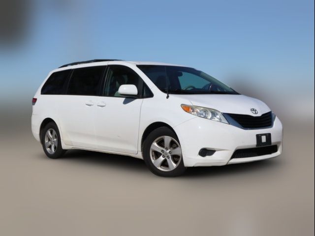 2013 Toyota Sienna LE