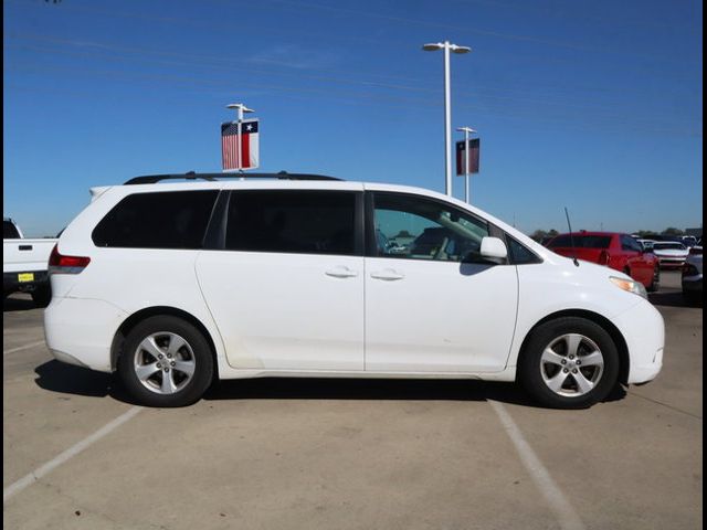 2013 Toyota Sienna LE