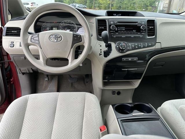 2013 Toyota Sienna LE