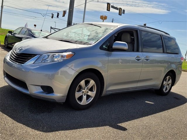 2013 Toyota Sienna LE