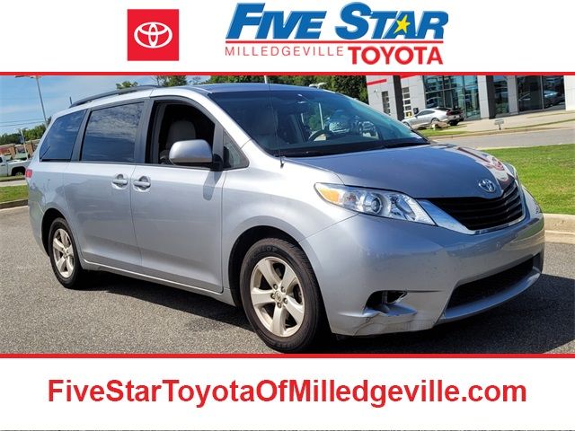 2013 Toyota Sienna LE