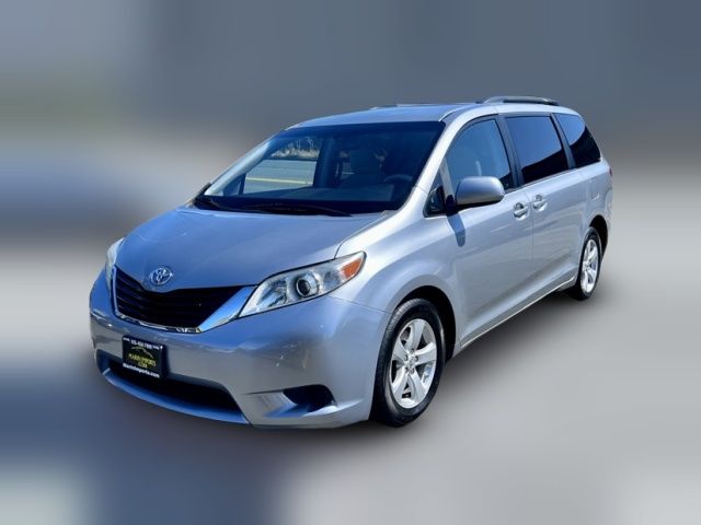 2013 Toyota Sienna LE