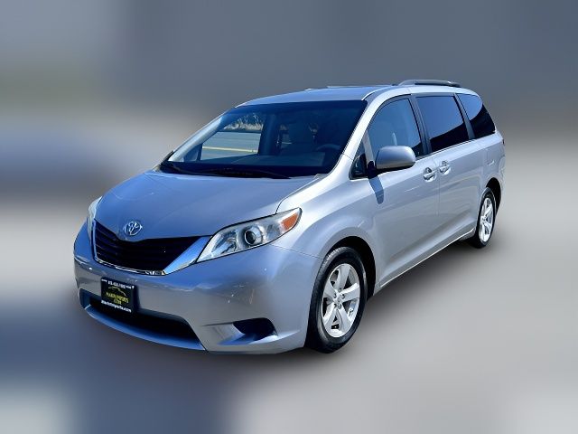 2013 Toyota Sienna LE