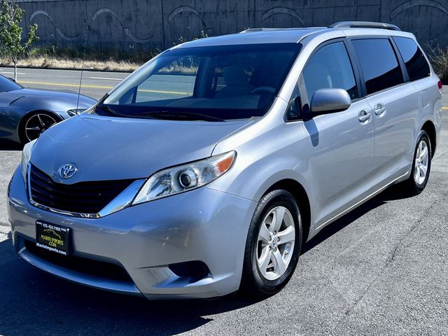 2013 Toyota Sienna LE