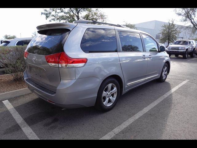 2013 Toyota Sienna LE