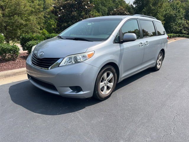 2013 Toyota Sienna LE