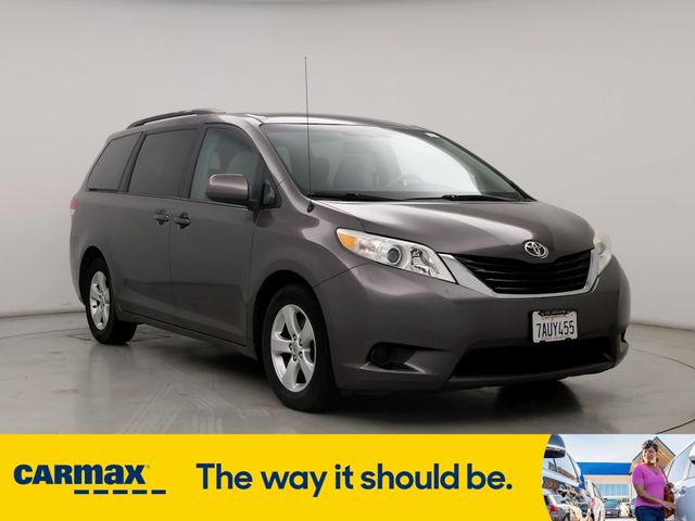 2013 Toyota Sienna LE