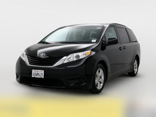 2013 Toyota Sienna LE