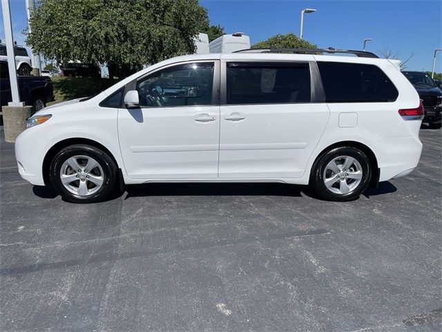 2013 Toyota Sienna LE