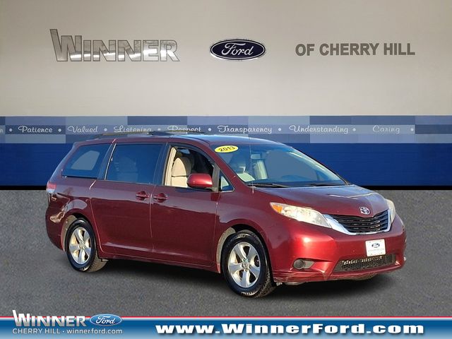 2013 Toyota Sienna LE