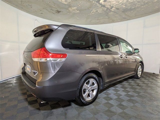 2013 Toyota Sienna LE