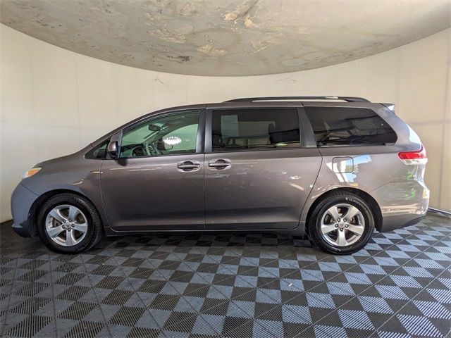 2013 Toyota Sienna LE