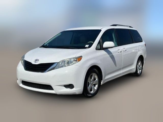 2013 Toyota Sienna LE