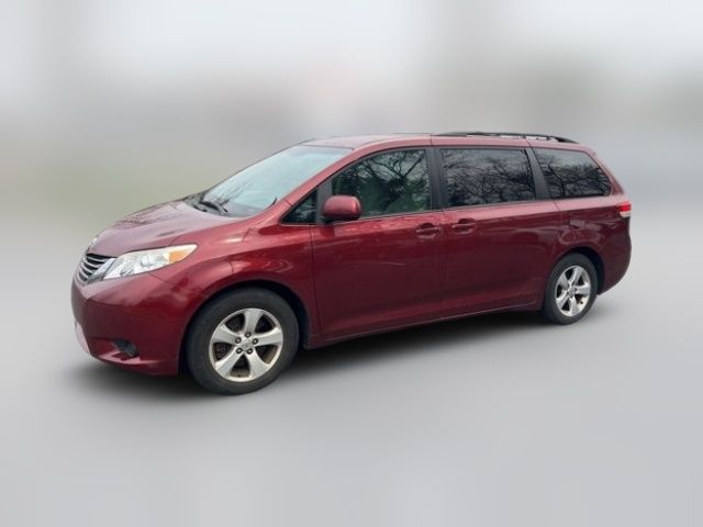 2013 Toyota Sienna LE