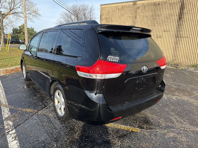 2013 Toyota Sienna LE