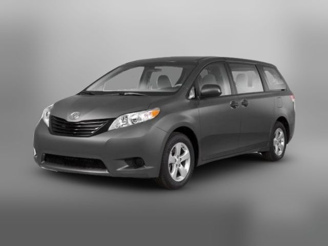 2013 Toyota Sienna LE