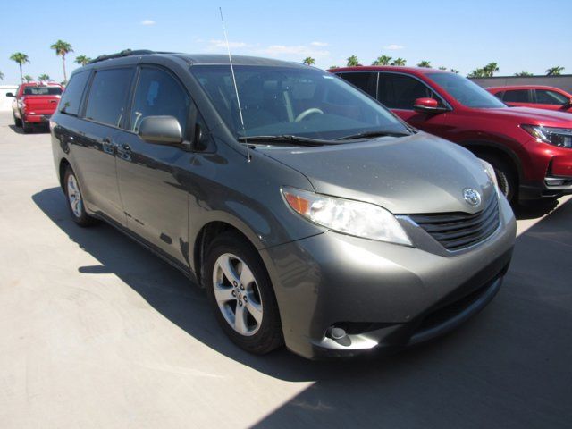 2013 Toyota Sienna LE