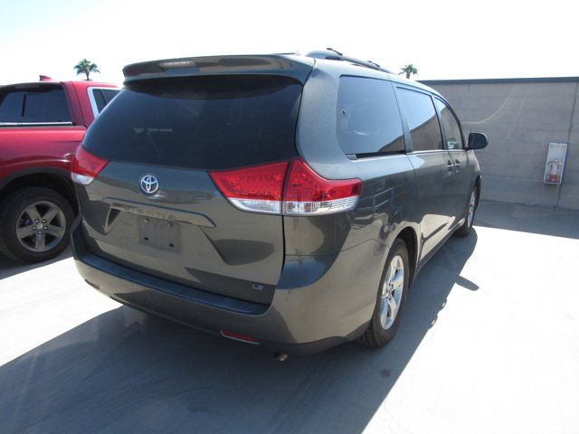 2013 Toyota Sienna LE