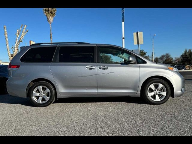 2013 Toyota Sienna LE