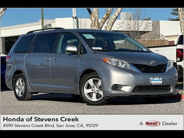 2013 Toyota Sienna LE