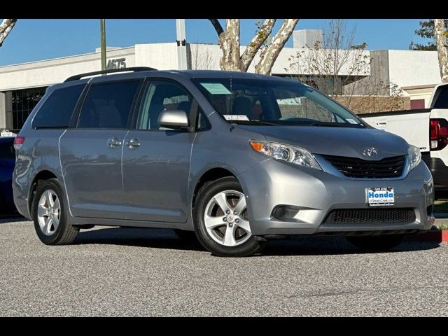 2013 Toyota Sienna LE