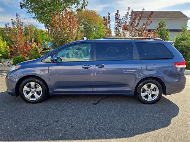 2013 Toyota Sienna LE