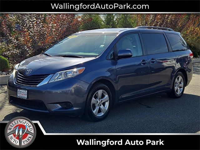 2013 Toyota Sienna LE