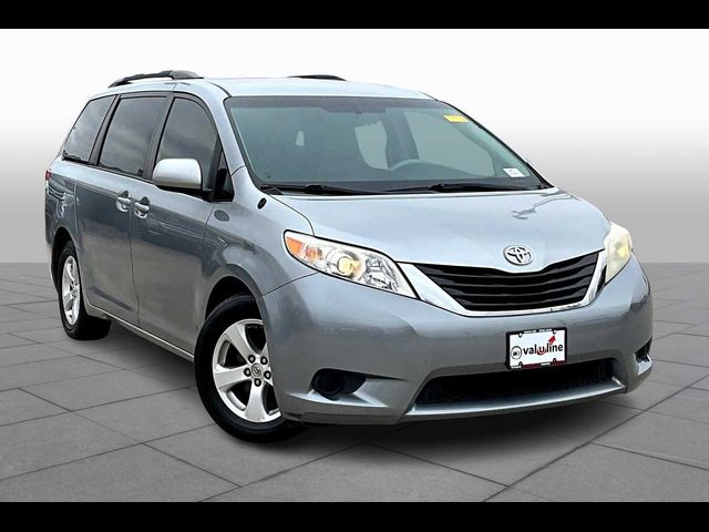 2013 Toyota Sienna LE