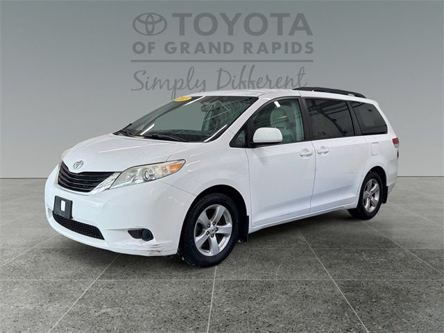 2013 Toyota Sienna LE