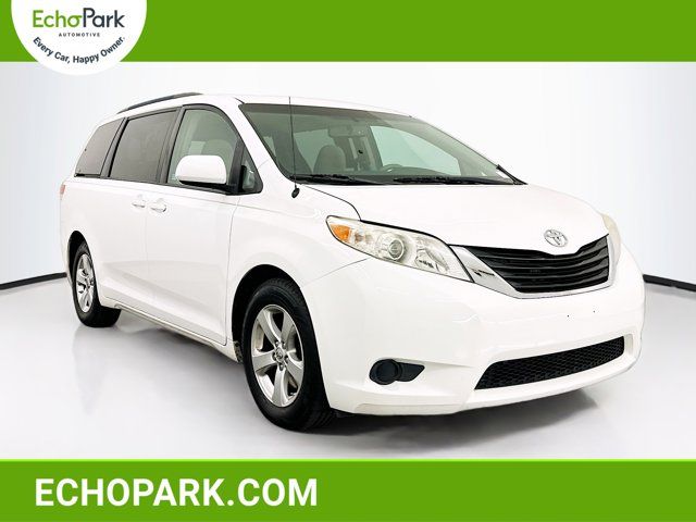 2013 Toyota Sienna LE