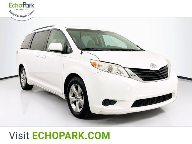 2013 Toyota Sienna LE