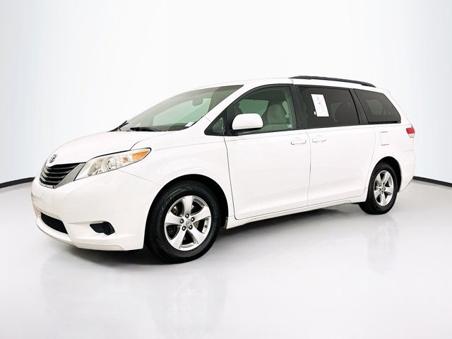 2013 Toyota Sienna LE